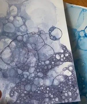 Bubble Painting Lighthouse Camps Art Winter camp for ages 6 to 12, from Jan. 22 to 26, 2024 萊特豪斯兒童營隊 全英語藝術冬令營 適合6-12歲 2024年1月22日~1月26日