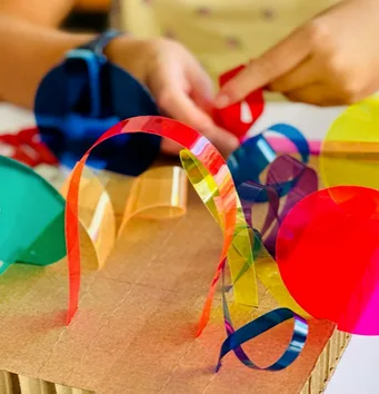 shadow play Lighthouse Camps Art Winter camp for ages 6 to 12, from Jan. 22 to 26, 2024 萊特豪斯兒童營隊 全英語藝術冬令營 適合6-12歲 2024年1月22日~1月26日